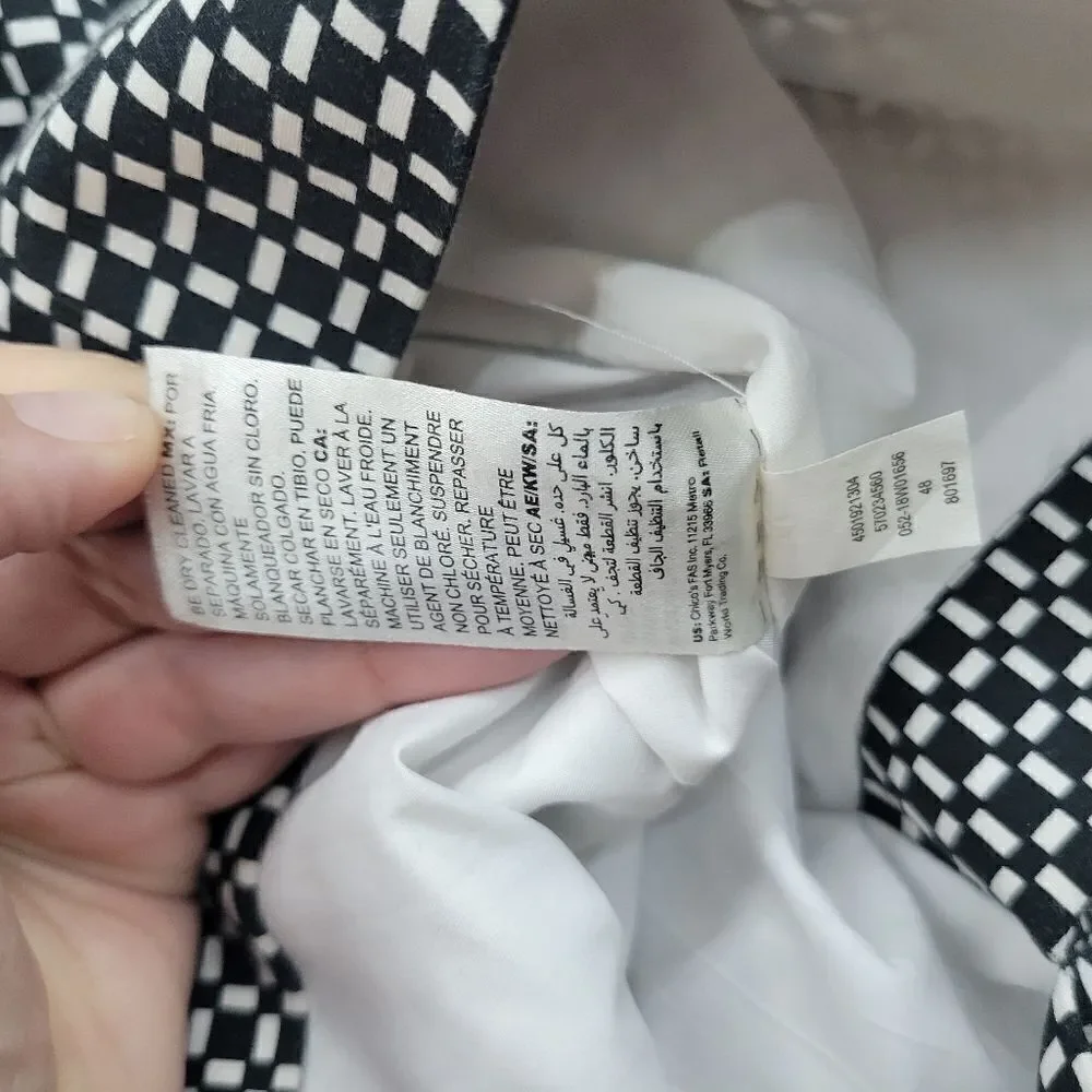 White House Black Market Geometrick Black & White Lined Pencil Skirt